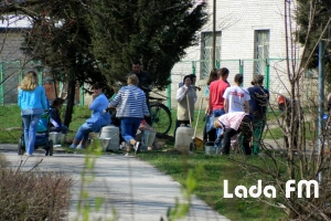 Більше двох тисяч мішків зі сміттям зібрано у Ладижині під час прибирання міста
