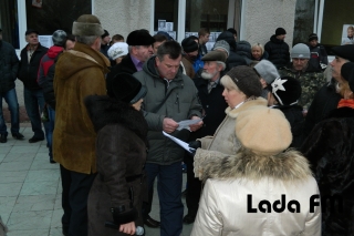 Ладижинські депутати підтримали заяву мера про відставку