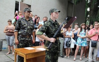 Вінницькі медики присягнули на вірність України і їдуть у зону АТО