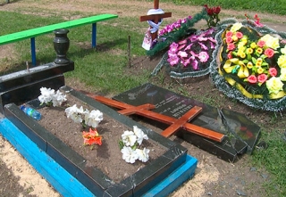 У Гайсинському районі затримали вандала, який вчинив погром на кладовищі