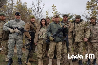 Штурмова рота батальйону «Айдар» отримала від Вінниччини позашляховик "Ніссан"