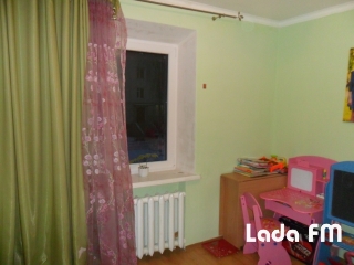 У місті Ладижині продається 3 кімнатна квартира