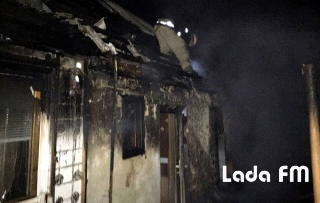 Бійці ДСНС в Ладижині ліквідували пожежу у житловому будинку