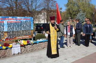 У Ладижині вшанували захисників України 