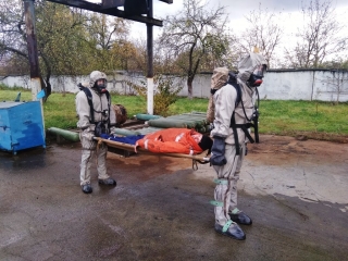 У Ладижині рятувальники ліквідовували наслідки витоку хлору