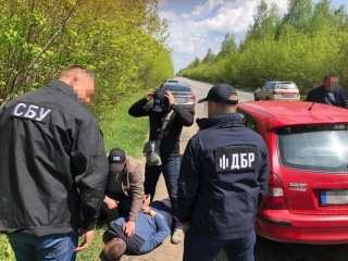 Керівника комунального підприємства на Вінниччині затримали при отриманні хабара
