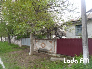У місті Ладижині продається будинок