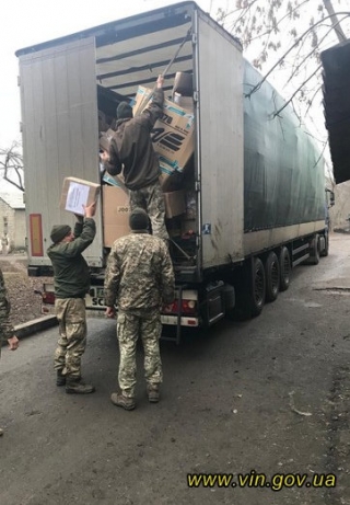 22 тонни гуманітарного вантажу доставили вінничани у 59 окрему бригаду