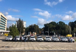 Чотири десятки новеньких Renault Duster передано закладам сільської медицини Вінниччини