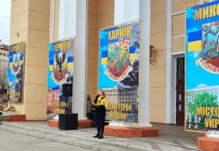 Мистецькою акцією «Незламні духом. Нескорені міста» Вінниччина вшанувала Міста-Герої України