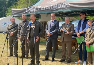 Лісівники Польщі передали 10 позашляховиків для потреб ЗСУ