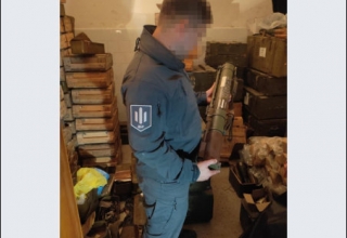 У ЗСУ пепедадуть великий арсенал зброї, виявлений ДБР на Донеччині