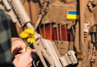 Не забудемо кожного й кожну, хто бореться за Україну, хто віддав за неї своє життя, - Володимир Зеленський