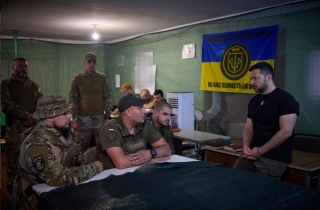 Президент України відвідав Захисників, які ведуть наступ на Мелітопольському напрямку